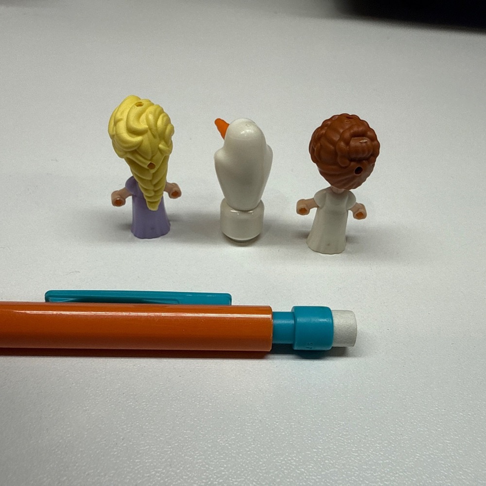 LEGO 43175 Disney Frozen II Anna & Elsa Olaf Storybook Micro Dolls Minifigures - Picture 2 of 2